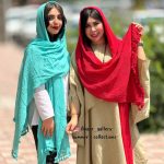 شال الیافی قرمز و آبی روشن