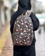 کوله پشتی ریزو طرح طوسی گلدار