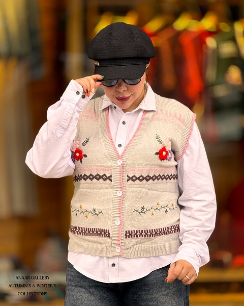 photo-output 5 جلیقه بافت گلدوزی (در سه نگ) - Image 1
